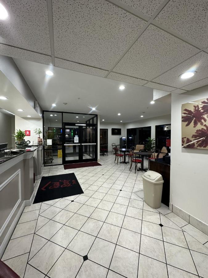 Red Roof Inn & Suites Biloxi - Ocean Springs Eksteriør bilde